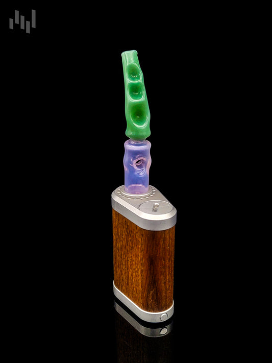 Image of the tinymight stem in the tinymight device, made by Napglass, green tip with a pearlescent blue bottom